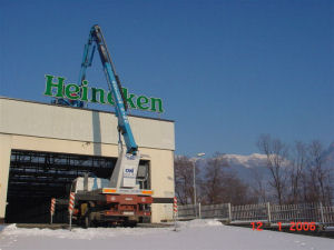 Enlevées les vieilles enseignes Heineken